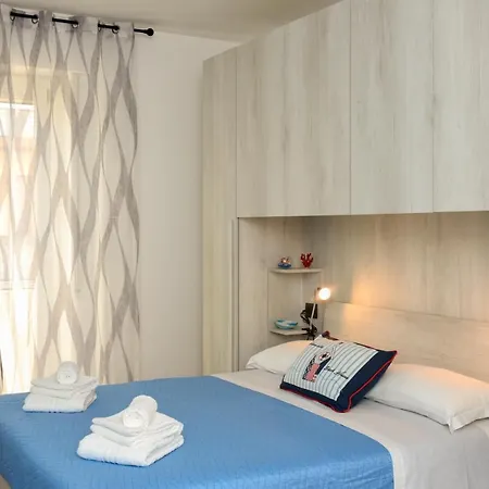 Bed & Breakfast Lamarina 2*