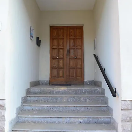 Oda ve Kahvaltı Lamarina